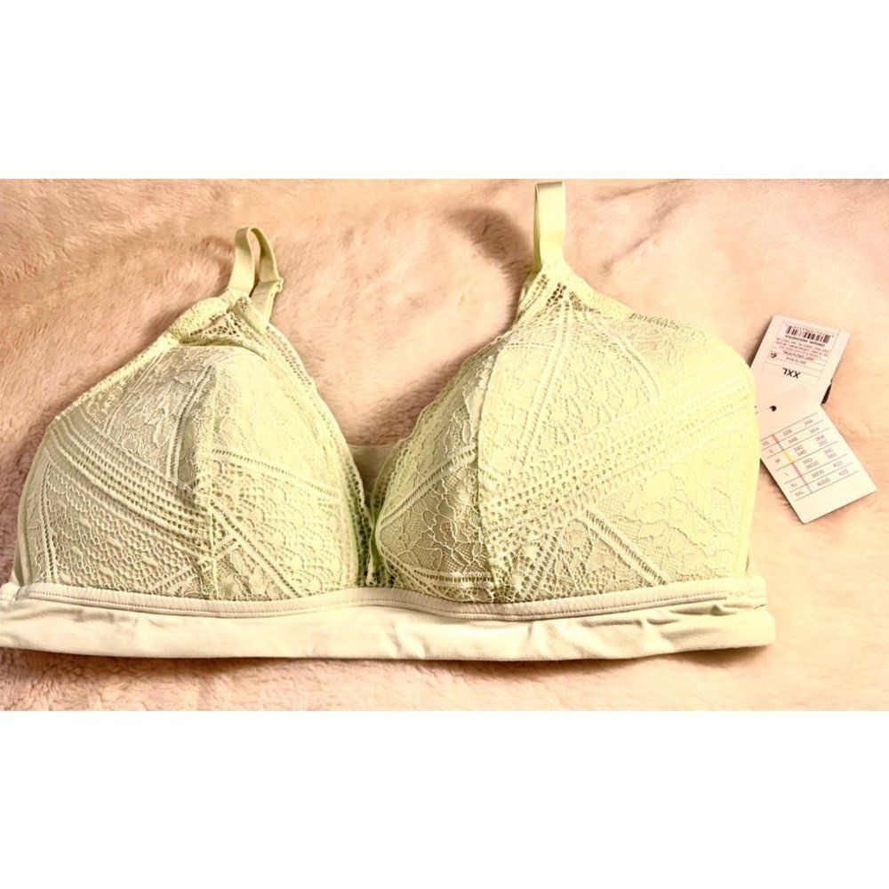 Light green XXL lightly lined bralette XXL New with tags